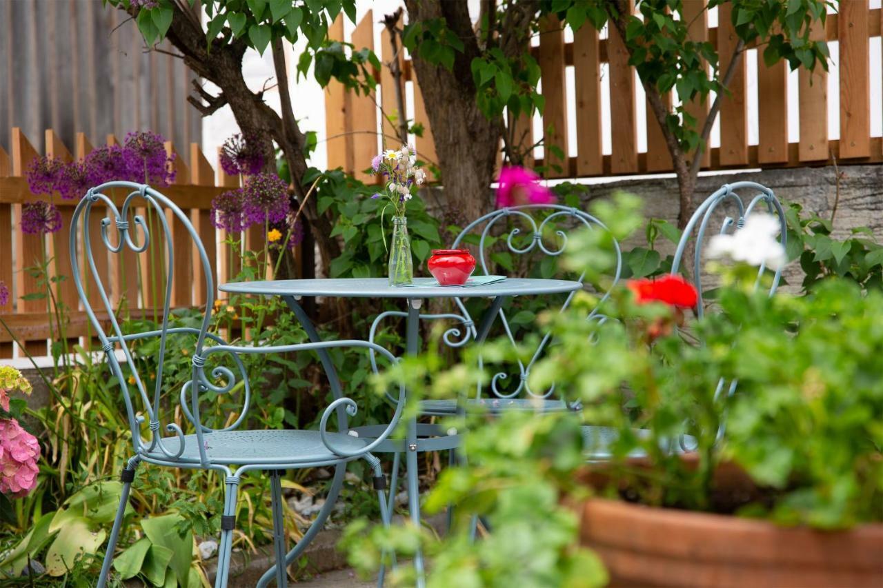 B&B Wienerhof Trins Bagian luar foto